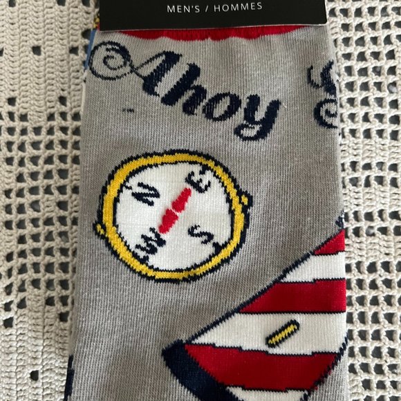 NEW with tags YoSox grey, red, navy, white & yellow socks men’s size 7-12 rare - Picture 3 of 9
